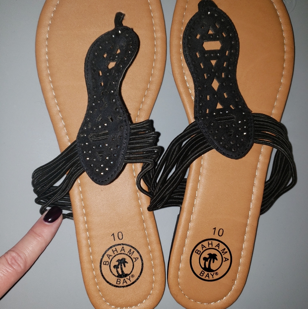 Size 10 Bahama Bay tan and black sandals